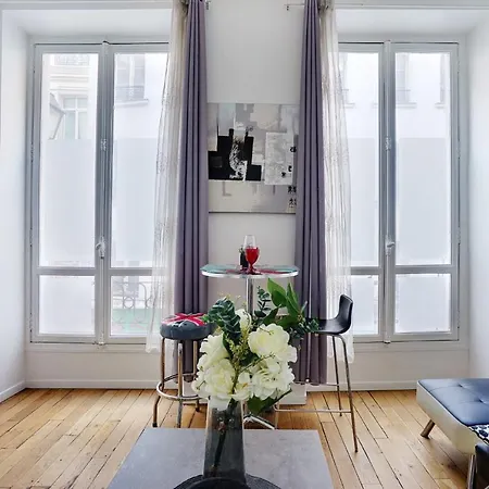 Apartment Charming 2p - Republic Temple *